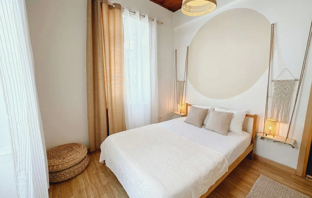 Happy-Coincidences-by-the-sea-room-Beach-1