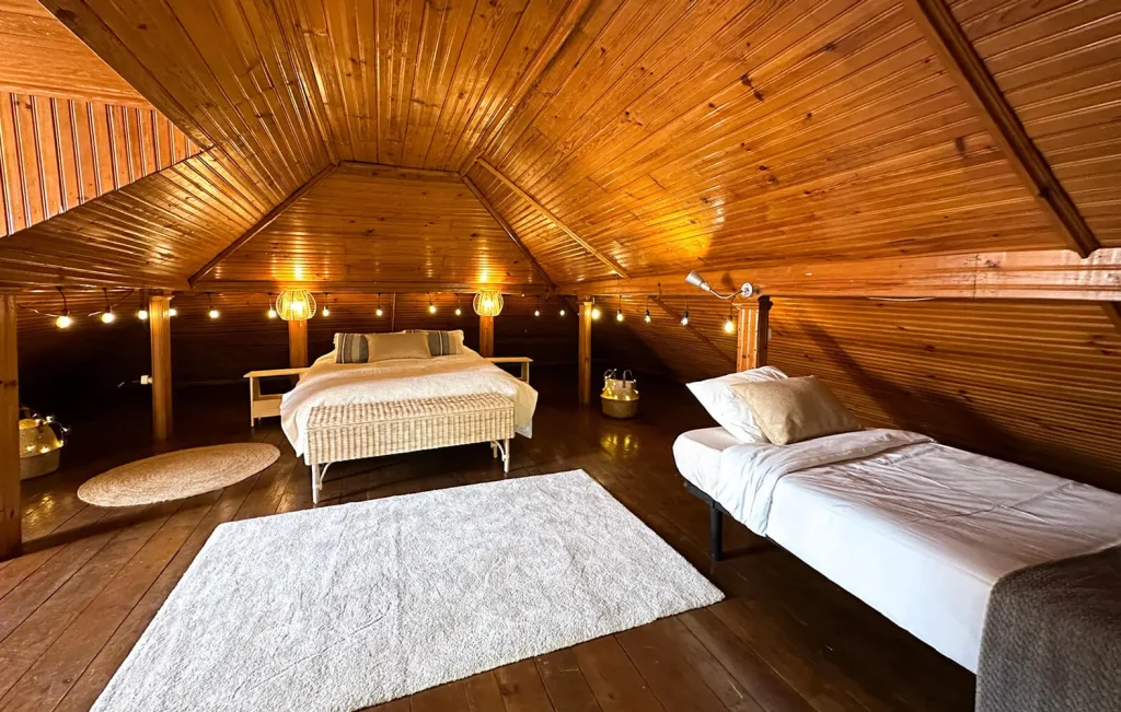 Happy-Coincidences-by-the-sea-room-Country-3