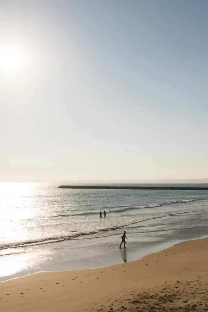 Happy Coincidences-surf-house-4