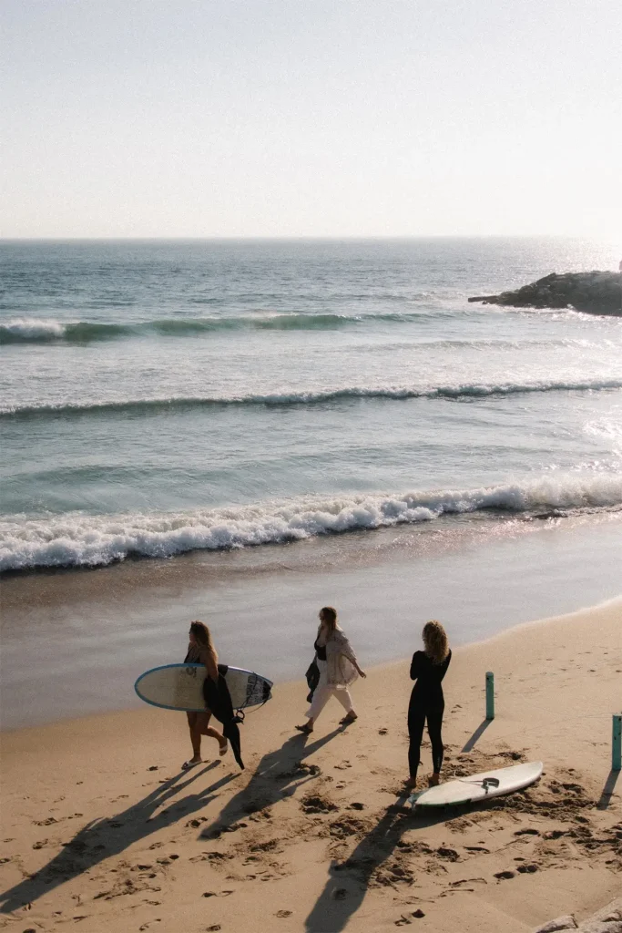 Happy Coincidences-surf-house-6