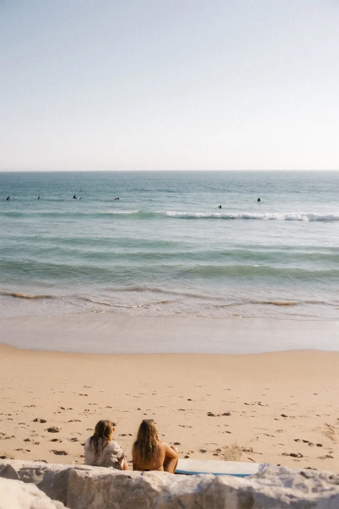 Happy Coincidences-surf-house-7